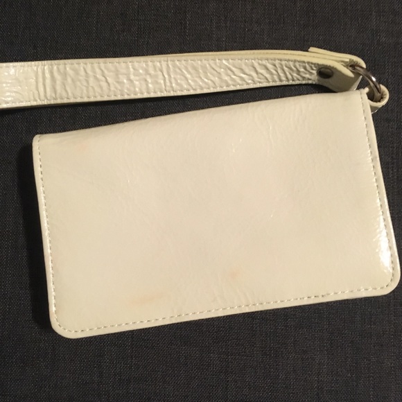 Kenneth Cole Reaction Patent Wallet Wristlet - Picture 6 of 10